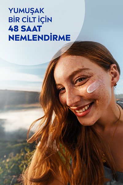 NIVEA Soft Moisturizing Treatment Cream 300ml, Jojoba Oil, Vitamin E, Fast Absorbent, for Hand Face Body