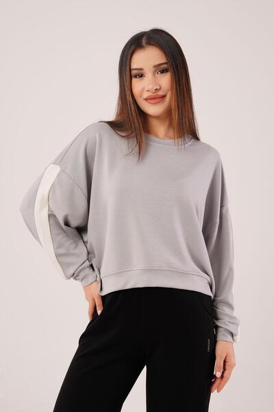 Hipo Trend Hanorac gri cu mânecă liliac cu detaliu dungi pe mâneci