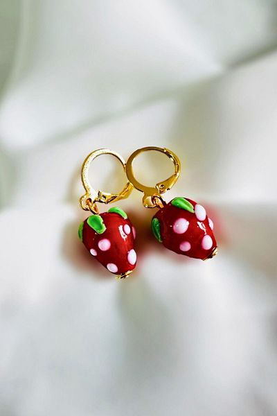 PETEK AKSESUAR STRAWBERRY HANDMADE MURANO EARRINGS