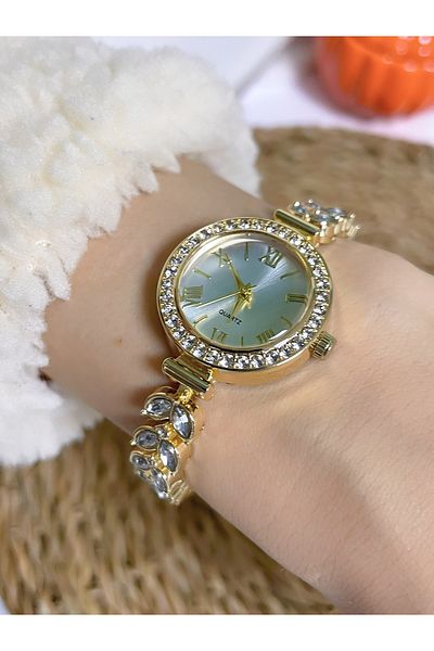Bimodabu Stylish Rhinestone Quartz Women's Wristwatch with Roman Numbers