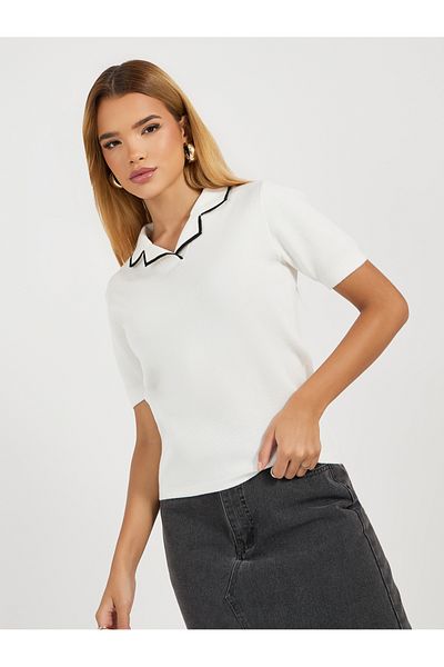 Styli Contrast Collar Accent Regular Fit Knit Top