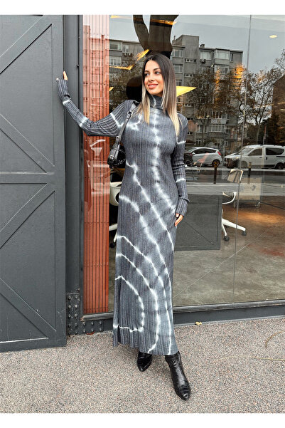 Angel Mia Φόρεμα με λαιμόκοψη ανθρακί με σχέδιο μπατίκ