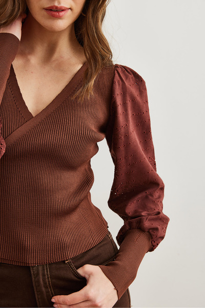 Olalook Kadın Acı Kahve Kruvaze Yaka Kolu Fistolu Triko Bluz BLZ-19002063