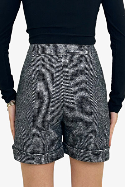 Trend Alaçatı Stili Kadın Siyah Duble Paça Çift Cepli Kışlık Kaşe Şort ALC-X13297