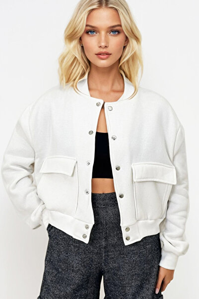 Trend Alaçatı Stili Dámská bílá bunda Alc-X10940 s dvojitým zapínáním na patentky