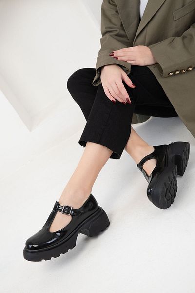 SOHO Schwarze Damen-Loafer-Schuhe aus Lackleder 20107