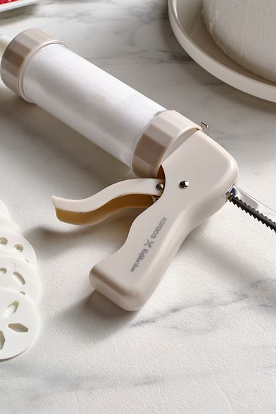 Karaca X Cake Decorating Apparatus from Refika 26.7 cm