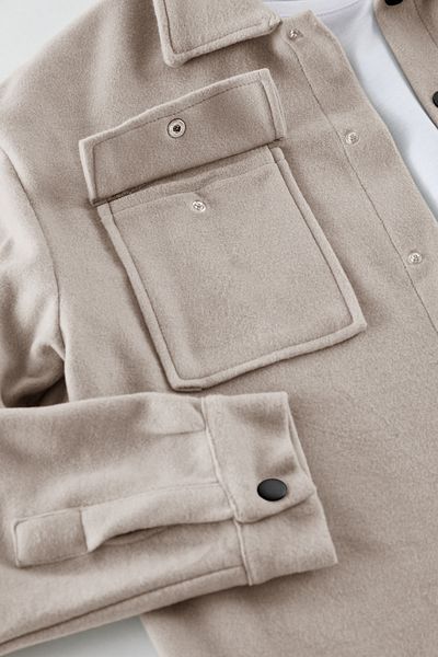 Trendyol Collection Ευέλικτο πουκάμισο με άνετο φλις μπουφάν σε χρώμα πέτρας - TMNAW25GO00039