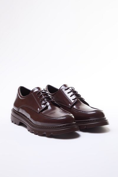 TRENDYOL SHOES Кафяви лачени дамски обувки Оксфорд с връзки TAKAW25LA00007