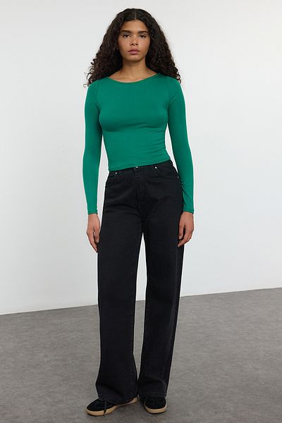 Trendyol Collection Σμαραγδένια πράσινη πλεκτή μπλούζα με λεπτή εφαρμογή - λαιμόκοψη σκάφους, κανονικό ύψος TWOAW25BZ00011