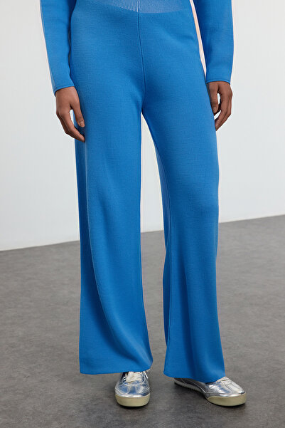 Trendyol Collection Modrý úpletový komplet s vysokým límcem - spodní a horní díl TWOAW21AU0060