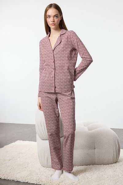 Trendyol Collection Set pijamale tricotate 100% bumbac cu imprimeu burgundy THMAW20PT0265