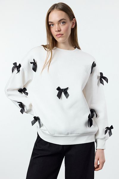Trendyol Collection Екрю Панделка с детайли Oversize/Wide Fit Дебел плетен суичър Twoaw25Sw00069
