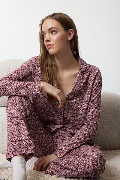 Trendyol Collection Set pijamale tricotate 100% bumbac cu imprimeu burgundy THMAW20PT0265