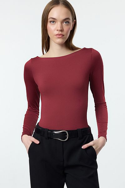 Trendyol Collection Vișiniu închis flexibil - mânecă lungă, corp tricotat cu gât barcă TWOAW25BD00000