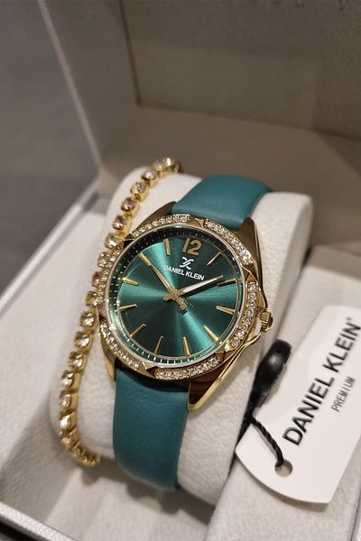 Daniel Klein Green Women's Wrist Watch+Bracelet