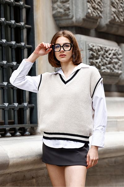 Cloudy Kids V-Neck Women's Sweater