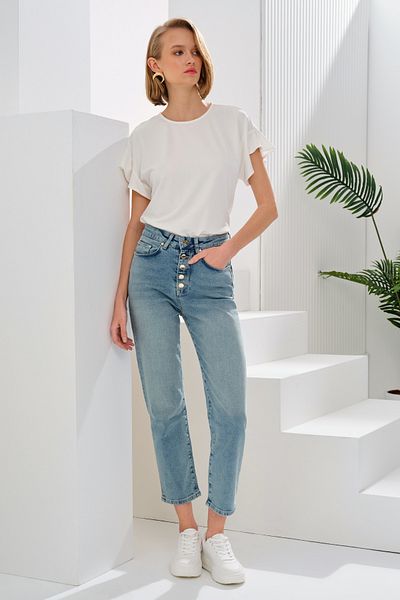 Naramaxx Five Button Carrot Form Denim Trousers