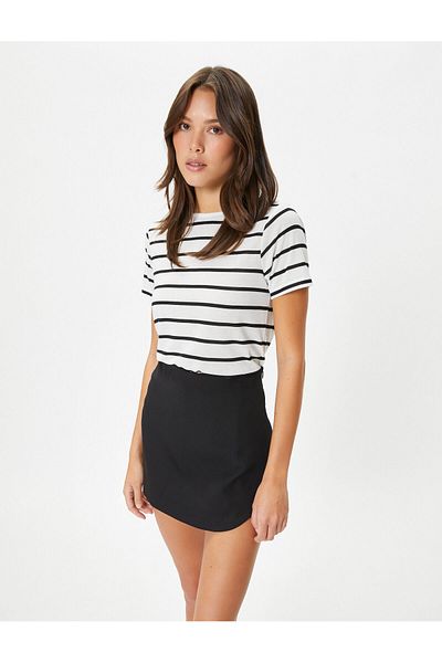 Koton Women's Black Striped T-Shirt - 4Wak60039Ek
