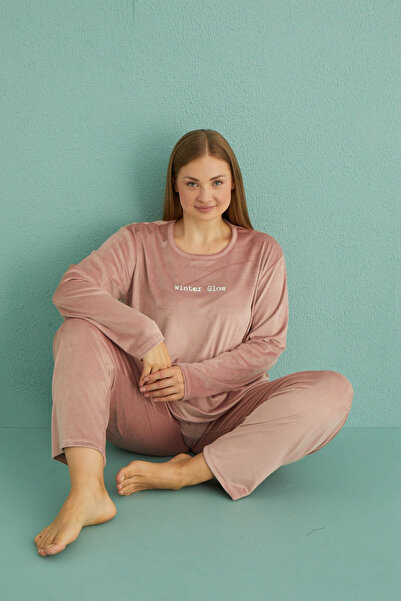 REMSA Σετ γυναικεία βελούδινη πιτζάμα μεγάλου μεγέθους 13213-10 πούδρα