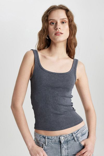 DeFacto Top typu U Neck Slim Fit Ribana - efekt sprania, wąski krój C2621ax24sp