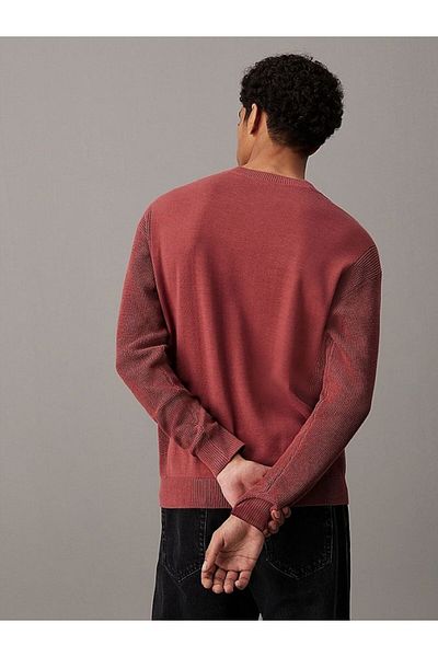 Calvin Klein Sweatshirt - Relaxed Fit and Stylish Design