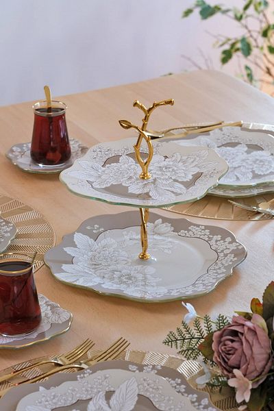 Glore Belize Gold Gilded Glass Cookie Holder