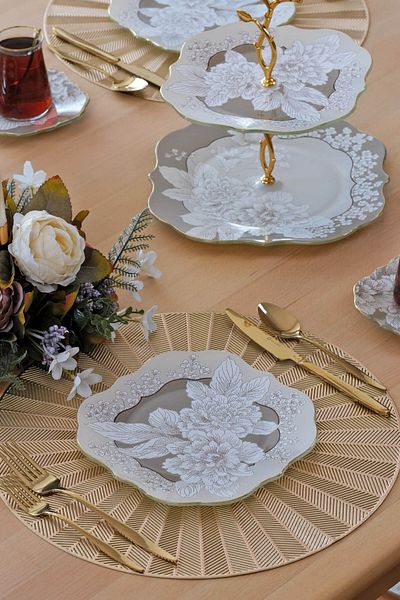 Glore Belize Gold Gilded Glass Cake Plate Set for 6 People