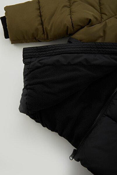 DeFacto Erkek Bebek Su Itici Polar Astarlı Kapüşonlu Şişme Mont A2826a523wn