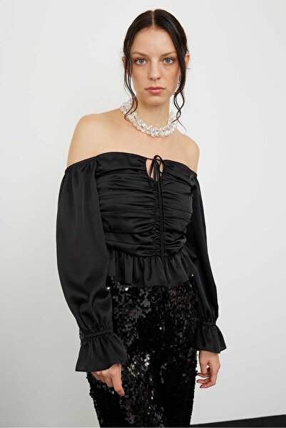 Roman Saten Düşük Omuz Gipeli Bluz Siyah K2413038_001