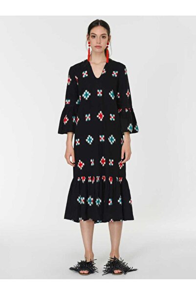 Roman V Yaka Kol Volanlı Etnik Desen Uzun Elbise Standart Renk Y1964115_089