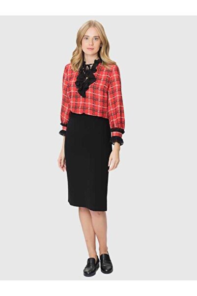 Roman Yırtmaç Detaylı Diz Üstü Kalem Etek Siyah K1815089_001