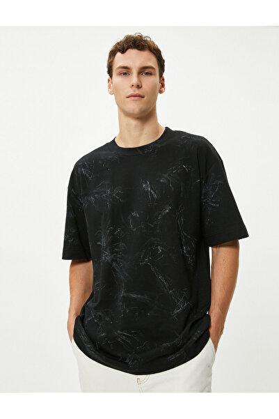 Koton Oversize Tişört Soyut Baskılı Kısa Kollu Bisiklet Yaka