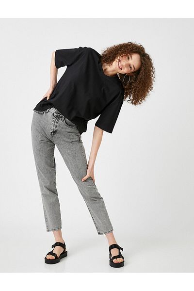 Koton Slim Fit Jeans mit Röhrenjeans im Regular Waist-Stil – Mom-Jeans