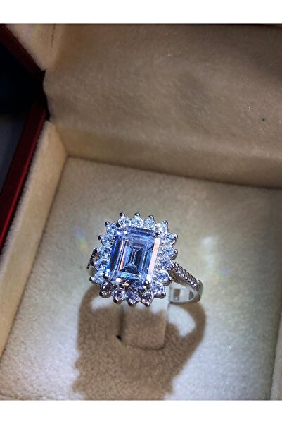 vogutima Kadın Gümüş Yüzük - Pırlanta Kesim Baget Taşlı Montür • Işıklı Kutud...