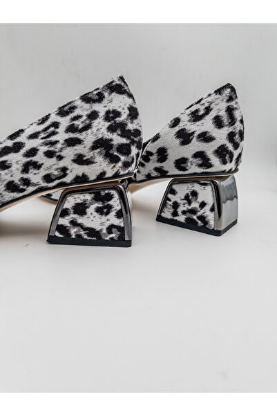 DC DONNA Dámské stříbrné společenské boty na podpatku 5 cm