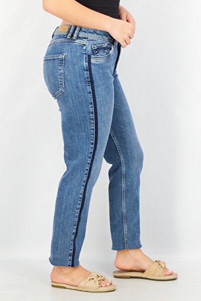 Esprit Women Slim Fit Wash Stretchable Denim, Blue