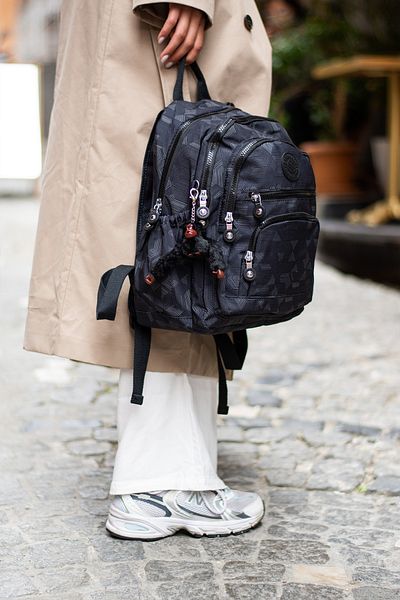 YOGII Model Oreva Unisex - Rucsac VIP cu compartiment pentru laptop, rezistent la apă și cu mai multe compartimente