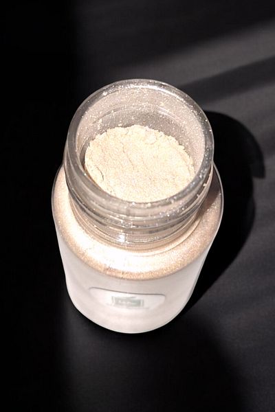wonderway Cosmic Latte Pigment Eye Shadow