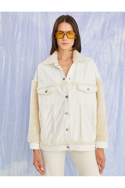 Koton Jeansjacke mit Kunstpelzdetail