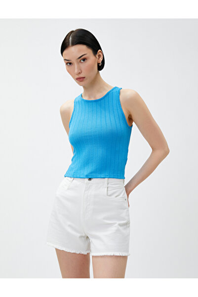 Koton Crop Atlet Bisiklet Yaka Kolsuz