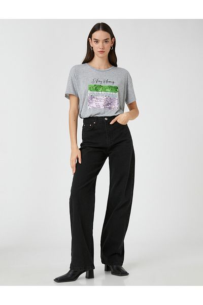 Koton Tricou cu imprimeu text cu paiete și mânecă scurtă cu decolteu