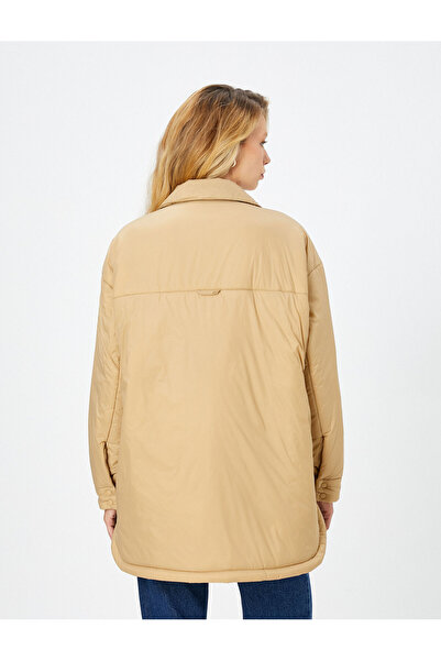 Koton Saisonaler Mantel mit Tasche und detailliertem Hemdkragen und Druckknopf