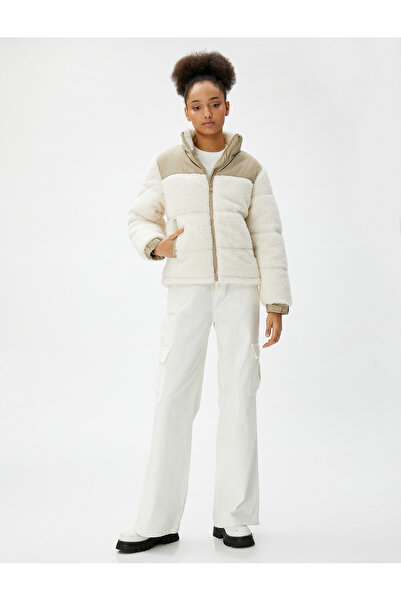 Koton Plüschmantel, Stehkragen, Tasche mit detailliertem Reißverschluss