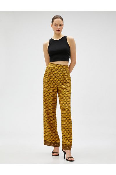 Koton Ethnisch gemusterte Hose mit weitem Bein