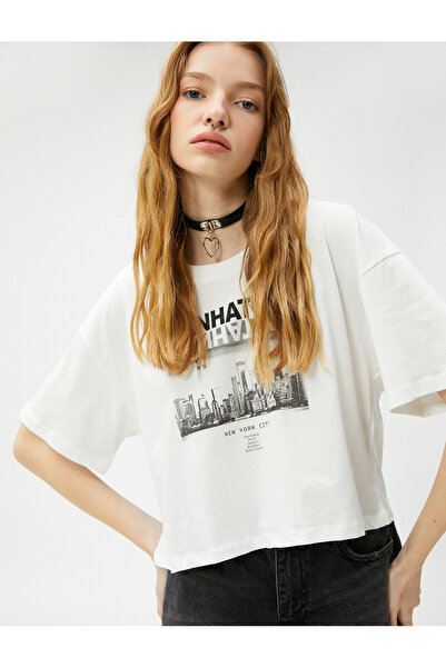 Koton Crop T-Shirt aus bedruckter Baumwolle mit Rundhalsausschnitt und kurzen...