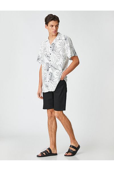 Koton Basic-Jeansshorts aus Baumwolle mit Taschenknöpfen