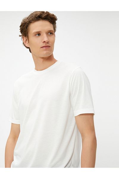 Koton Tricou de bază cu etichetă detaliată, decolteu, amestec de viscoză