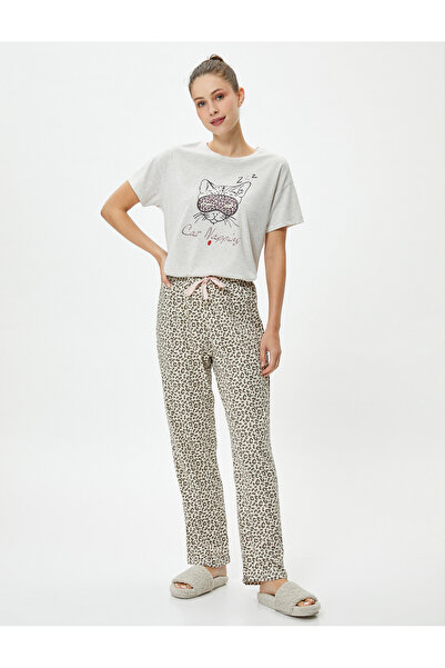 Koton Kurzarm-Pyjama-Set mit Leopardenmuster und Rundhalsausschnitt