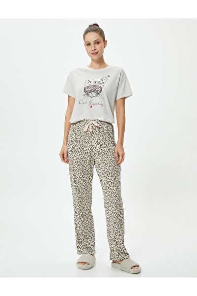 Koton Kurzarm-Pyjama-Set mit Leopardenmuster und Rundhalsausschnitt